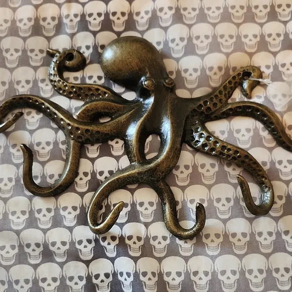 Antique Brass Octopus Wall Hook - Picture 2 of 6